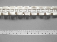 Satinband plissiert G3701-3 in creme mit Glitter-Dekor silber, Breite ca. 4,5 cm