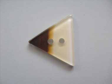 Dreiecksknopf Nr. DK02171/54-02, Farbe 02 braun-weiß