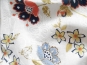 Baumwollstoff 99-021-AL in weiß - bestickt mit Blumendruck blau - 2